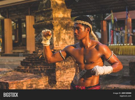 Ancient Muay Thai