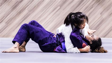 BJJ rolling