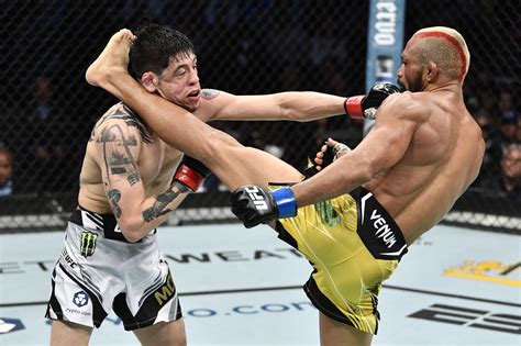 Brandon Moreno reacts after the fight against Deiveson Figueiredo