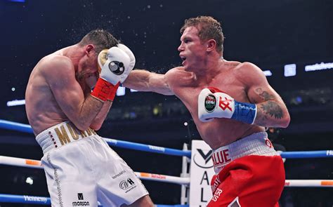 Canelo Alvarez vs. Callum Smith