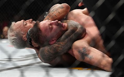 Charles Oliveira vs Justin Gaethje