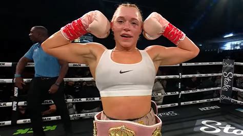 Elle Brooke Boxing