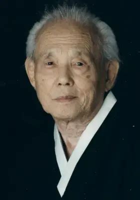 Hwang Kee