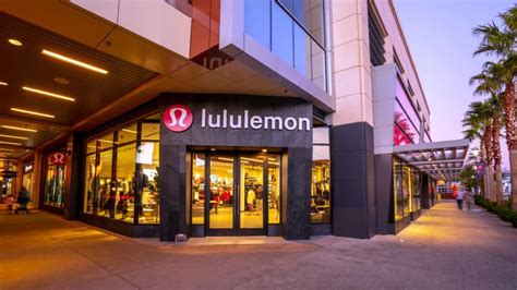 Lululemon Storefront