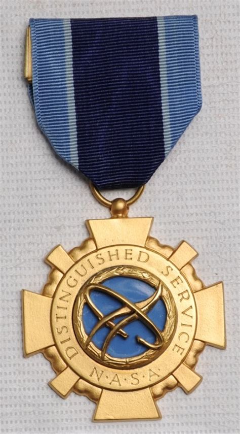 NASA Distinguished Public Service Medal